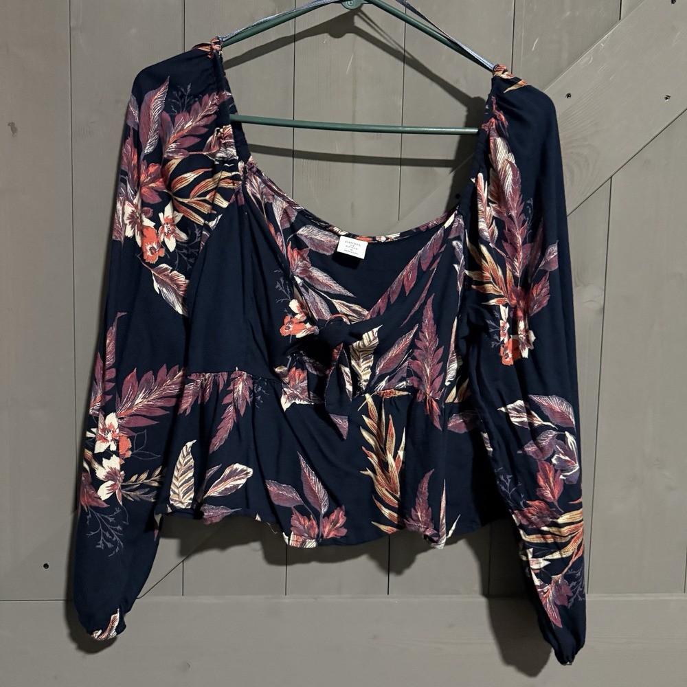 Patrons of Peace Ruffle Top Floral Tie Front Size M Long Sleeved Crop Top